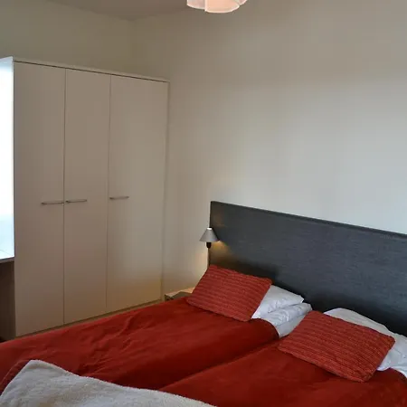 Yllaes A9206 Talvikaudelle 25-26 Hinta Sisaeltaeae 2kpl Hissilippuja! *